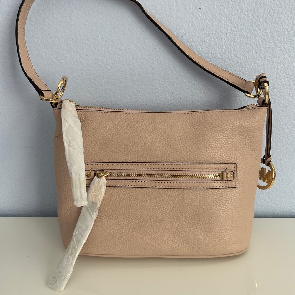 Authentic Michael KORS Leather bag